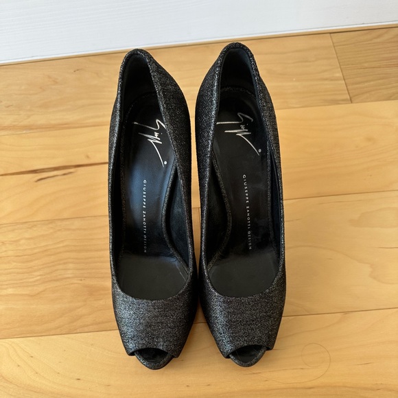 Giuseppe Zanotti Black Glitter Metallic Pumps Size 38- 100% Authentic! - Picture 2 of 4